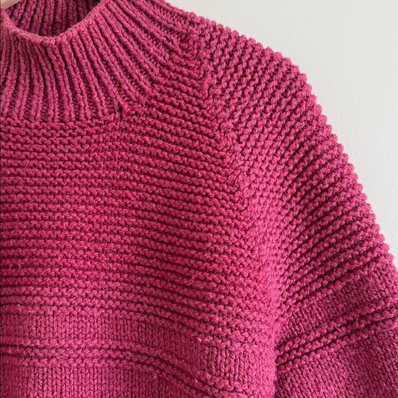 Hand-Knit Wool Sweater Raspberry Pink - Picture 3 of 14